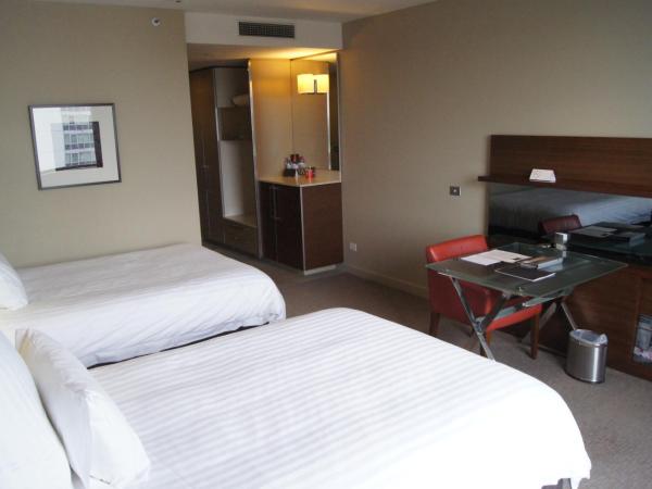 Pullman Sydney Olympic Park : photo 3 de la chambre superior room with two double beds