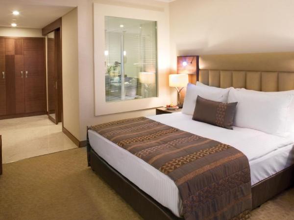 Mövenpick Hotel Izmir : photo 4 de la chambre chambre lit king-size supérieure