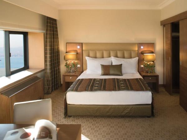 Mövenpick Hotel Izmir : photo 4 de la chambre chambre lit king-size exécutive