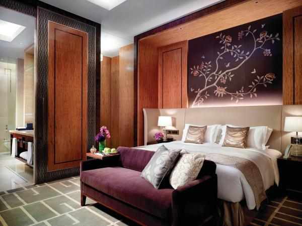 The Royal Garden : photo 2 de la chambre chambre lit king-size de luxe sky