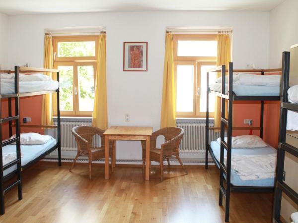 Vienna Hostel Ruthensteiner : photo 2 de la chambre lits superposés dans dortoir masculin 