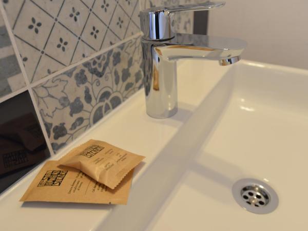 Vienna Hostel Ruthensteiner : photo 7 de la chambre chambre double avec salle de bains commune