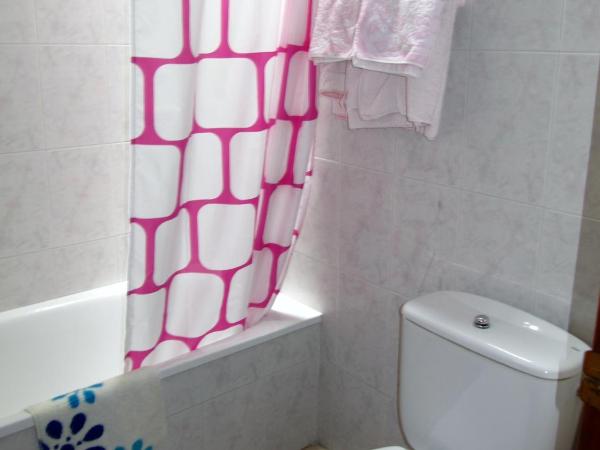 Hostal La Pilarica : photo 8 de la chambre chambre double avec balcon