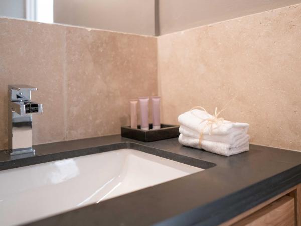 Domaine de Saint Clair : photo 3 de la chambre suite deluxe avec lit king-size