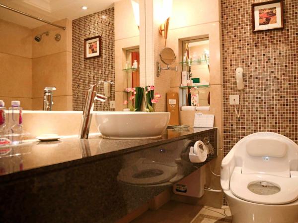 China Mayors Plaza - Free shuttle between hotel and Exhibition Center during Canton Fair : photo 8 de la chambre suite lits jumeaux de luxe 
