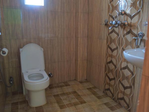 Hotel Blossom : photo 2 de la chambre chambre lits jumeaux avec balcon