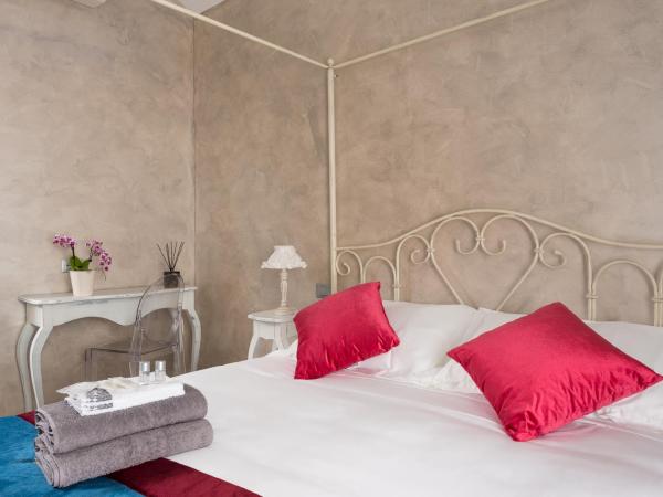 Cerea BnB : photo 8 de la chambre chambre double avec salle de bains privative