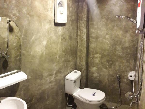 All in 1 Guesthouse : photo 9 de la chambre chambre double climatisée