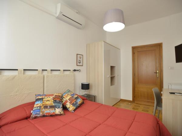 Liberty Guest House : photo 5 de la chambre chambre simple avec salle de bains privative