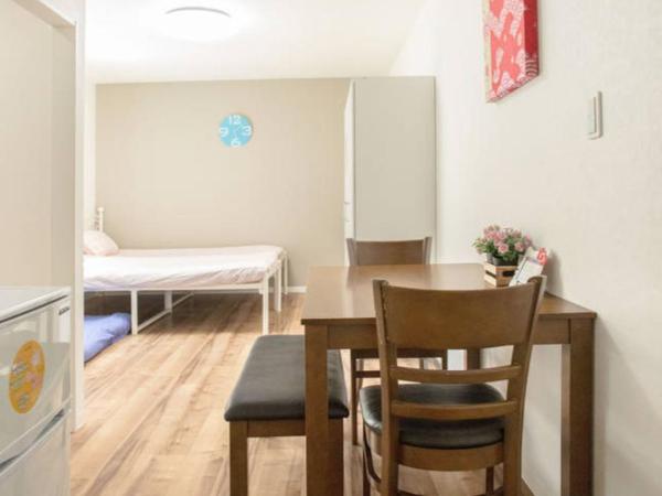 Osaka Tsuruhashitei Hotel Asahi group 大阪鶴橋亭ホテル : photo 5 de la chambre chambre quadruple avec salle de bains privative