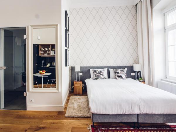 Adele Apartments : photo 7 de la chambre studio