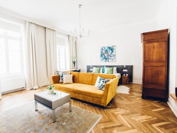 Adele Apartments : photo 9 de la chambre grande chambre double ou lits jumeaux