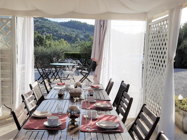 B&B with charm, quiet, kitchen, sw pool. : photo 5 de la chambre chambre familiale avec terrasse 