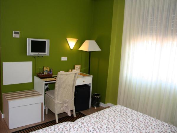 Hostal Paris : photo 7 de la chambre chambre lits jumeaux