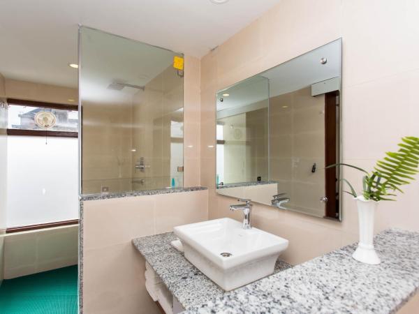 Oasis Kathmandu Hotel : photo 8 de la chambre chambre familiale deluxe - navette gratuite depuis l'aéroport