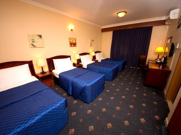 Mount Royal Hotel : photo 2 de la chambre chambre familiale quadruple