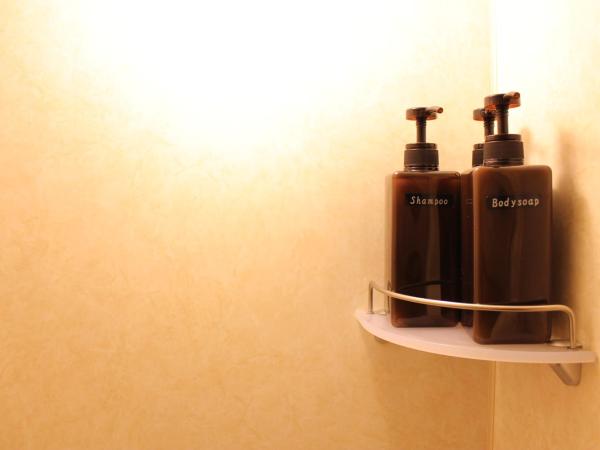K's House Tokyo Oasis - Quality Hostel in Asakusa : photo 9 de la chambre chambre double avec douche
