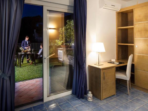 Grifo Hotel Charme & SPA : photo 9 de la chambre suite junior - vue latérale sur mer