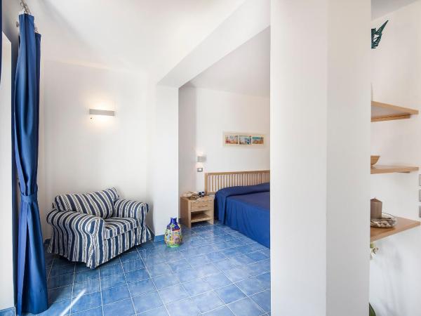 Grifo Hotel Charme & SPA : photo 1 de la chambre suite junior - vue latérale sur mer