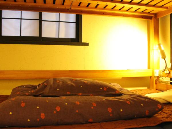 K's House Tokyo Oasis - Quality Hostel in Asakusa : photo 2 de la chambre lit simple dans dortoir mixte