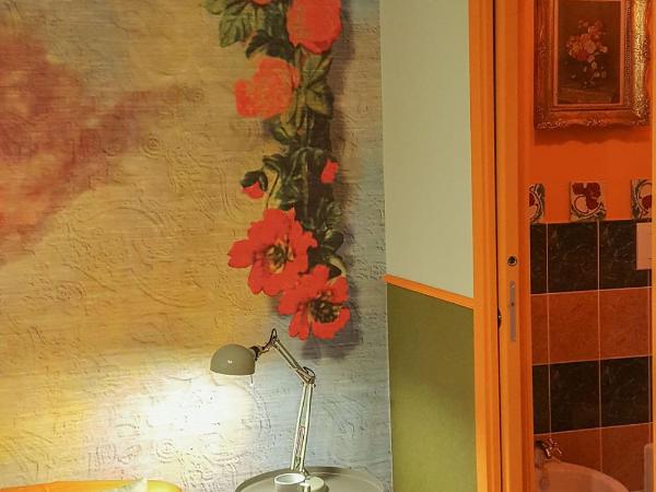 Torino Mon Amour : photo 2 de la chambre chambre triple avec salle de bains