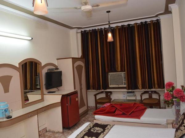 Hotel Yatri International : photo 6 de la chambre chambre triple standard