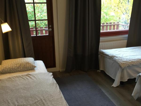 Guesthouse Borealis : photo 4 de la chambre chambre triple