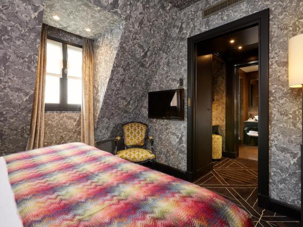 Le Pavillon de la Reine & Spa, Place des Vosges : photo 3 de la chambre chambre double classique
