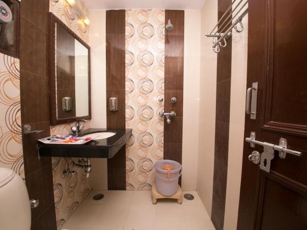 Hotel Kalyan : photo 8 de la chambre chambre double semi de luxe avec ventilateur