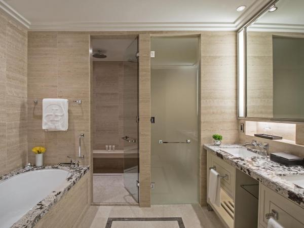 The Langham Chicago : photo 4 de la chambre chambre premier de luxe - vue sur rivière