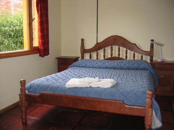 Calafate Hostel : photo 1 de la chambre chambre double avec salle de bains privative