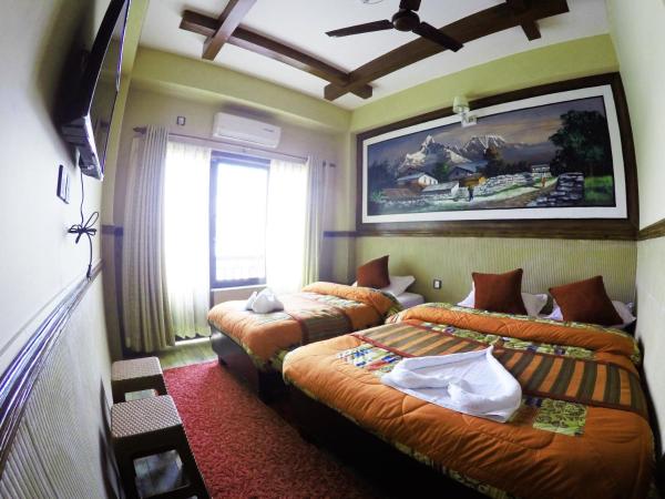 Hotel Forest Lake Backpackers' Hostel : photo 3 de la chambre chambre lits jumeaux - vue sur lac