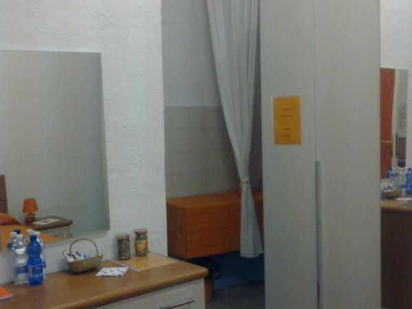 Guest House Erika : photo 8 de la chambre studio double deluxe