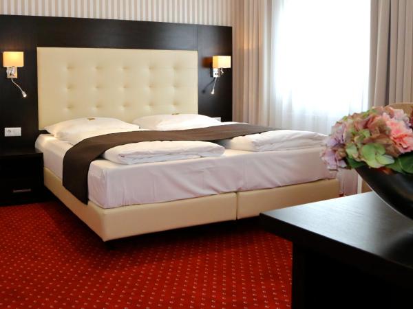 Hotel Herbst Berlin : photo 2 de la chambre chambre quadruple