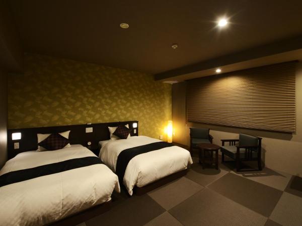 Hotel Kuu Kyoto : photo 8 de la chambre chambre quadruple deluxe avec tatami - vue sur temple