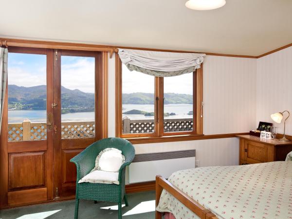 Larnach Lodge & Stable Stay : photo 10 de la chambre lodge - chambre lit queen-size