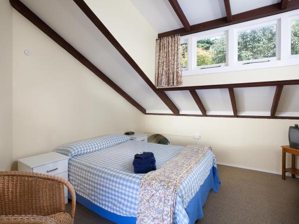 Larnach Lodge & Stable Stay : photo 2 de la chambre chambre double avec salle de bains commune