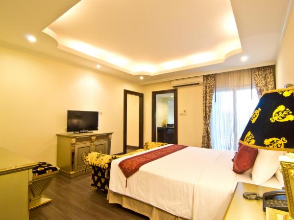 LK Royal Suite : photo 6 de la chambre offre spéciale - suite versace 