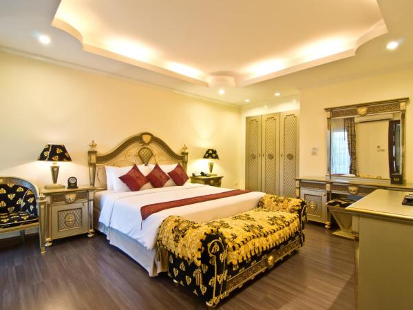 LK Royal Suite : photo 1 de la chambre offre spéciale - suite versace 