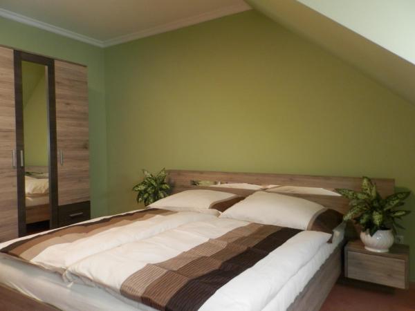 Nagyrét Panzió Eger : photo 2 de la chambre chambre familiale