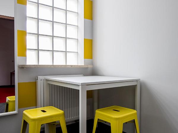 Inbed Hostel : photo 4 de la chambre petite chambre lits jumeaux