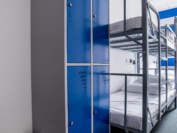 Inbed Hostel : photo 3 de la chambre lit dans un dortoir de 4 lits