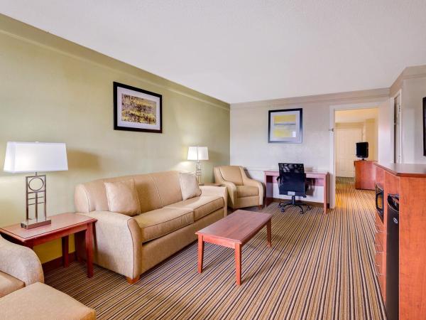 Baymont by Wyndham Jacksonville Orange Park : photo 2 de la chambre suite lit king-size – non-fumeurs