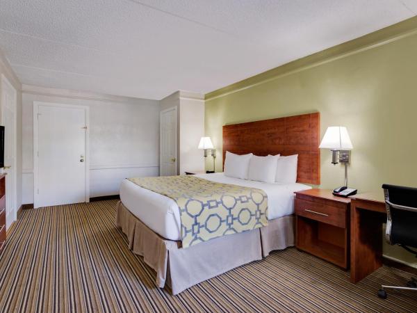 Baymont by Wyndham Jacksonville Orange Park : photo 7 de la chambre chambre lit king-size - non-fumeurs