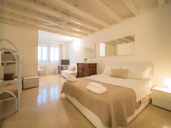 Academia Residence : photo 3 de la chambre chambre familiale deluxe