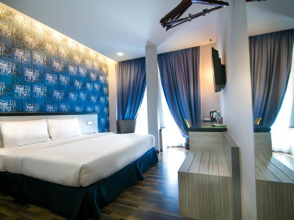 INDRA HOTEL - BOUTIQUE SUITES : photo 3 de la chambre chambre lit king-size deluxe