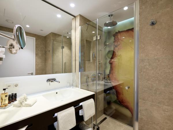 HYPERION Hotel Basel : photo 2 de la chambre chambre lit queen-size confort