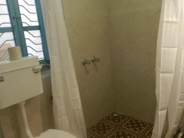 Jaipur Jantar Hostel : photo 8 de la chambre dortoir climatisé folksy 12 lits