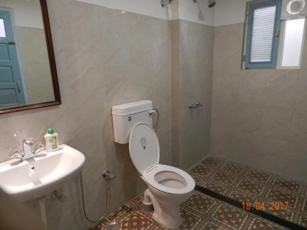 Jaipur Jantar Hostel : photo 3 de la chambre dortoir climatisé folksy 12 lits