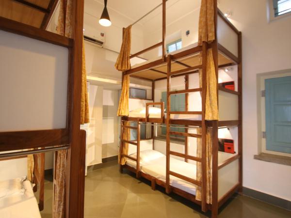 Jaipur Jantar Hostel : photo 3 de la chambre dortoir climatisé udaan 6 lits